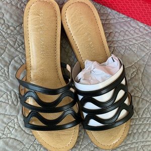Kelly & Katie size 9 sandals